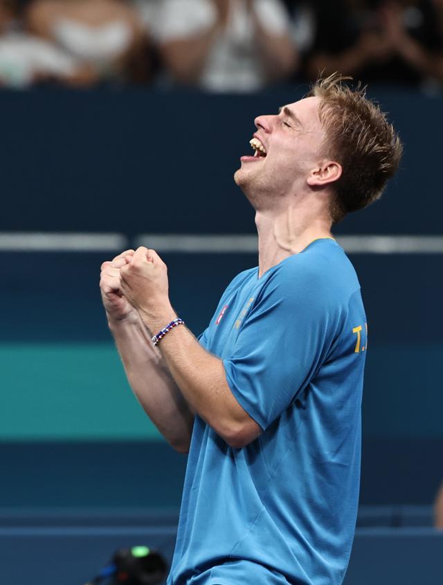 他们在喝彩 他们在喝彩